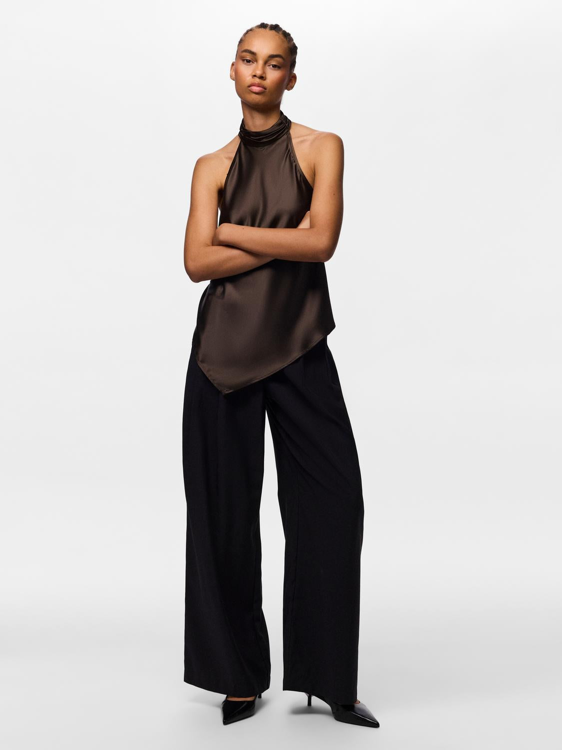 model_shot-creative